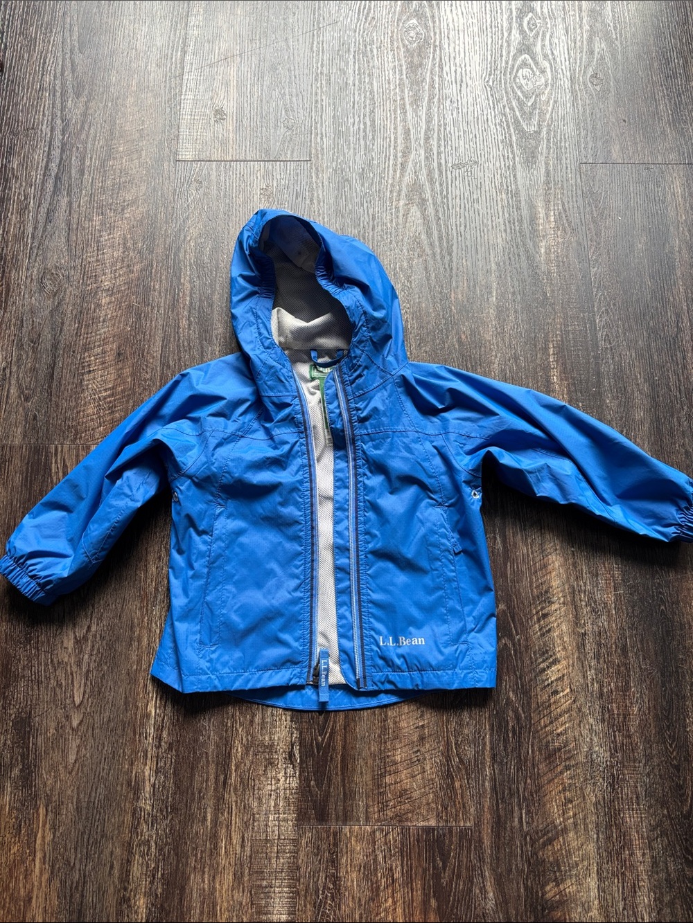 L.L. Bean Kids' Wind and Rain Jacket, Reflective Zipper size 3T